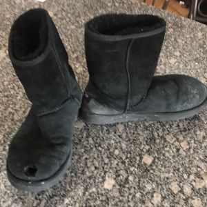 Black Ugg boots